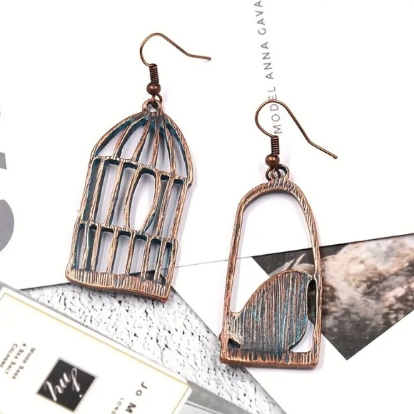 Birdcage Earrings - Picture 5 of 5